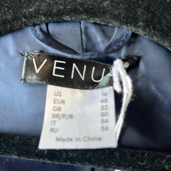 Navy blue shorts suit - Picture 7 of 9